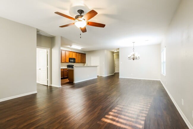 Foto del edificio - 24642 Sandusky Dr