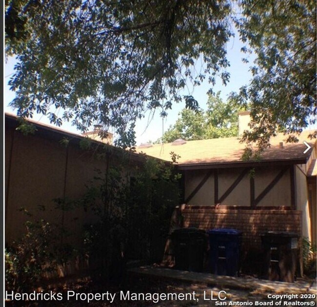 Foto del edificio - 14506-14508 Woods Hole Dr