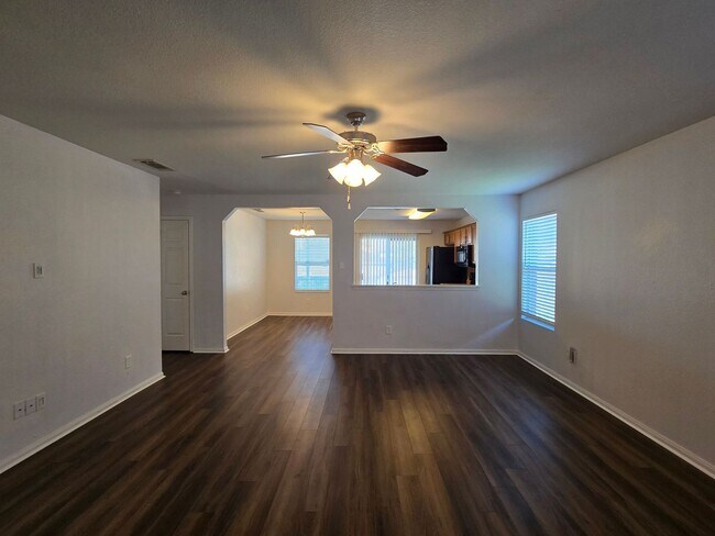 Foto del edificio - SECTION 8 / HUD ACCEPTED & RENT REDUCTION ...