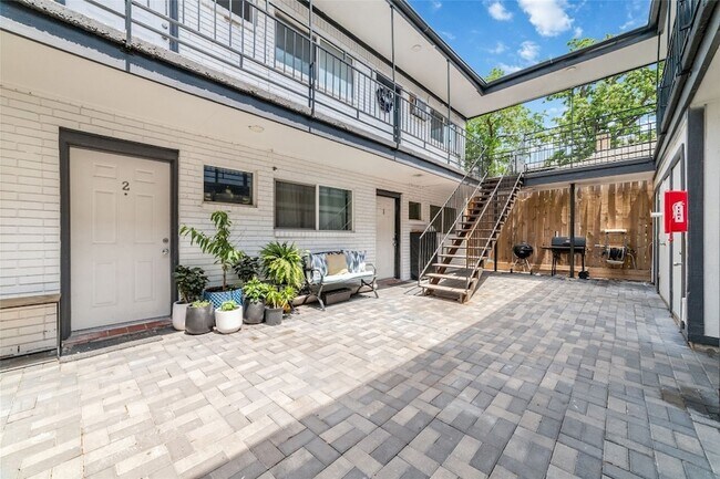 Foto del edificio - 1424 Marshall St