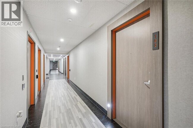 Photo du bâtiment - 1434 Highland Rd W
