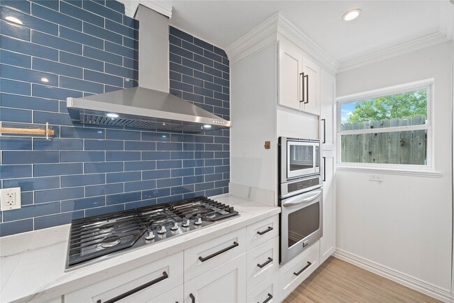 Building Photo - 9022 Quebec Dr