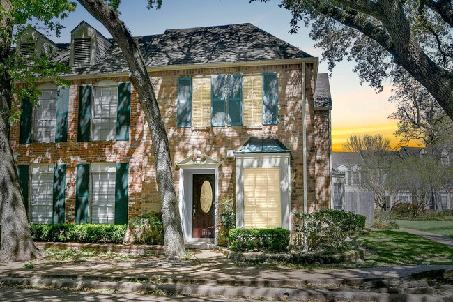 Building Photo - 13240 Trail Hollow Dr