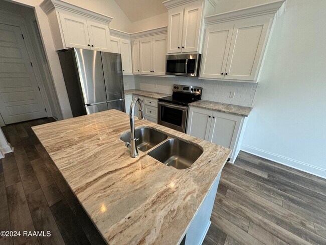 Foto del edificio - 304 San Sebastian Dr