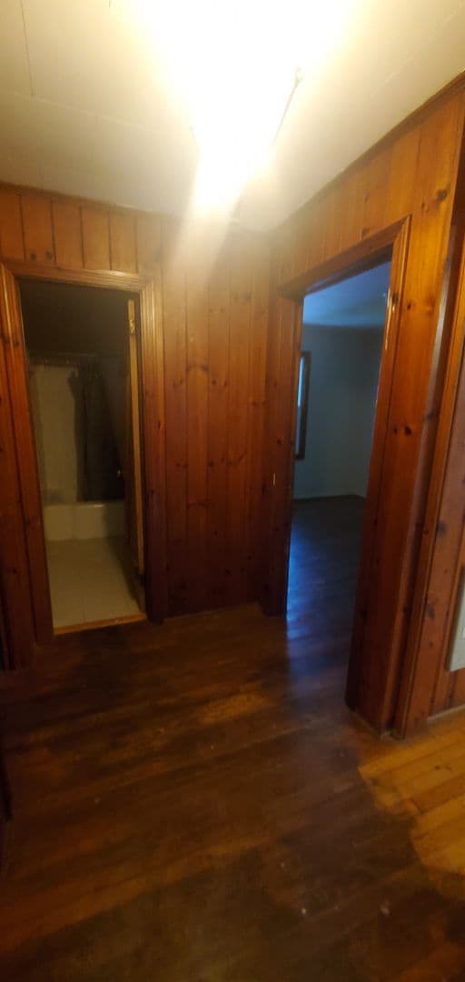 Building Photo - Large 4 Bedroom House On Hwy 105