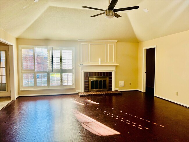 Foto del edificio - 8815 Crazy Horse Trail