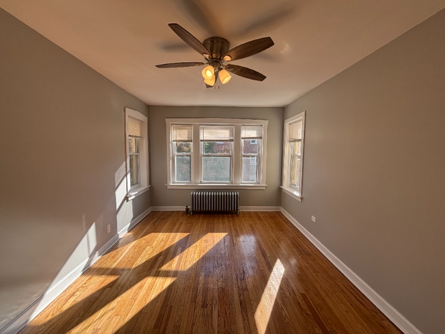 Photo - 3114-3116 W 61st St (Chicago, IL) Apartment