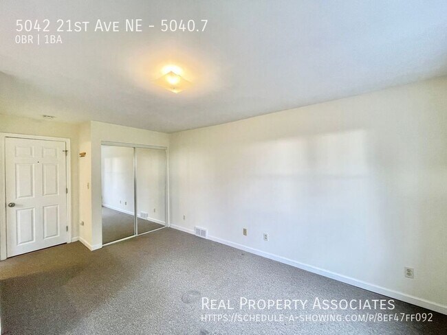 Foto del edificio - 5042 21st Ave NE