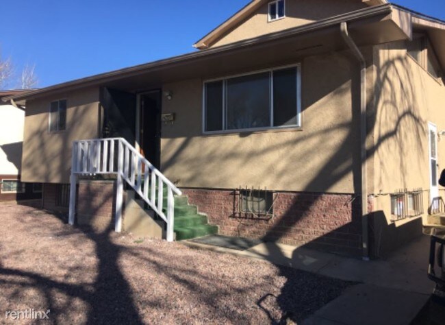 Building Photo - 3 br, 2 bath House - 2932 Denver Blvd