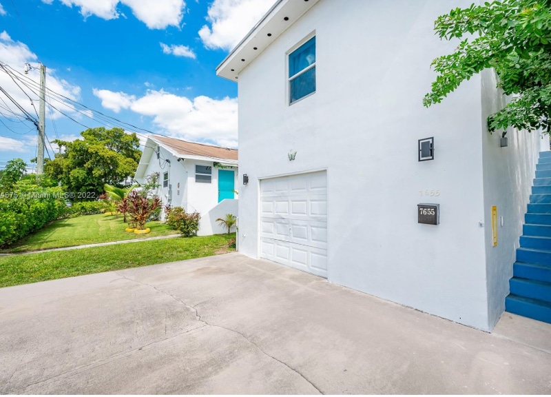 Primary Photo - 7655 NW 4th Ct
