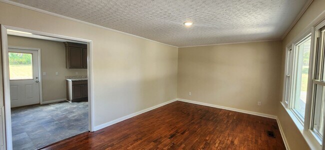 Foto del edificio - Right in the heart of Crossville *Complete...