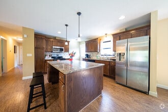 Building Photo - 13124 Oakland Dr