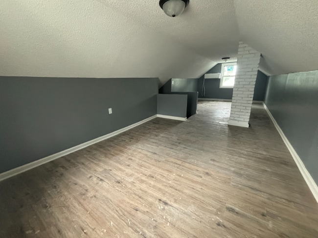 Foto del edificio - 5433 Norton Ave