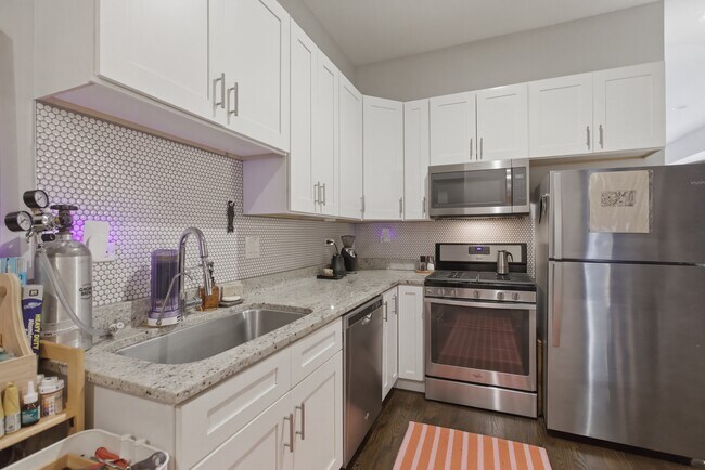 Foto del edificio - 1854 W 18th St