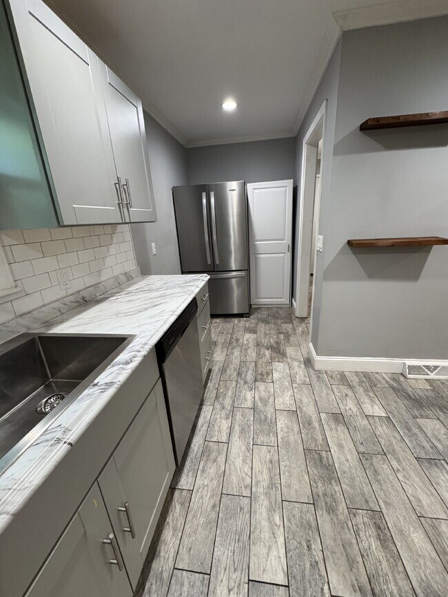 Foto del edificio - Updated home in Pendleton - Fenced in Yard (Pet Friendly)