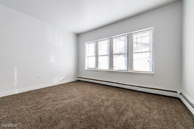 Building Photo - 3 br, 2 bath Apartment - 5100 W Madison St