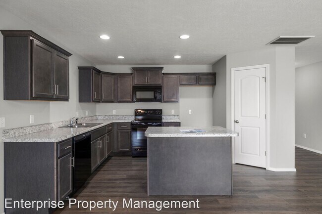 Building Photo - 3 br, 2 bath House - 590 W Grace St