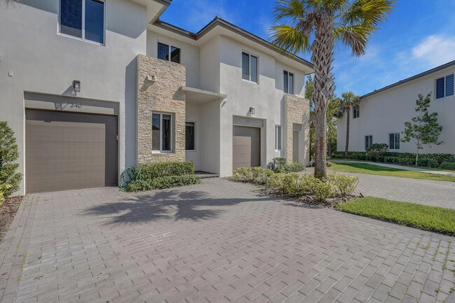 Building Photo - 340 Pioneer Way