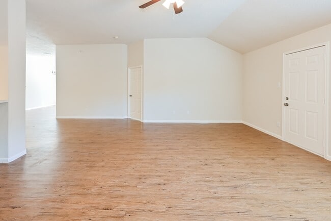 Foto del edificio - 2506 Fox Water Dr