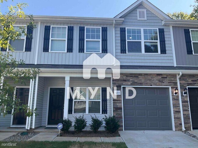 Building Photo - 3 br, 2.5 bath Townhome - 3217 Weaver Ln