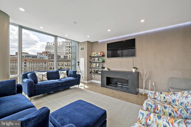 Building Photo - 1414 S Penn Square