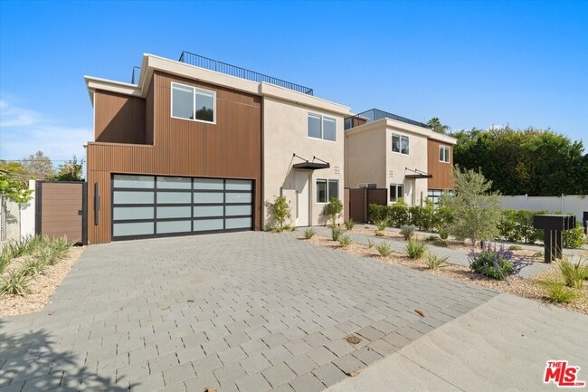 Building Photo - 15207 Morrison St