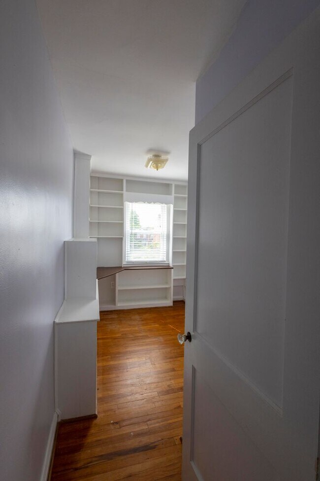 Foto del edificio - Charming 3Bed/1Bath in Parkville
