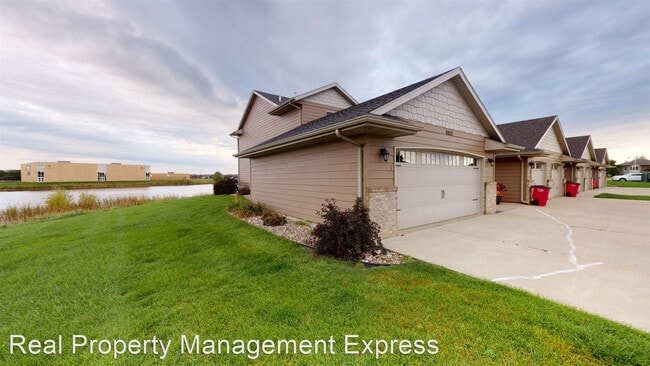 Building Photo - 2 br, 2 bath House - 8801 W 32nd Street #1