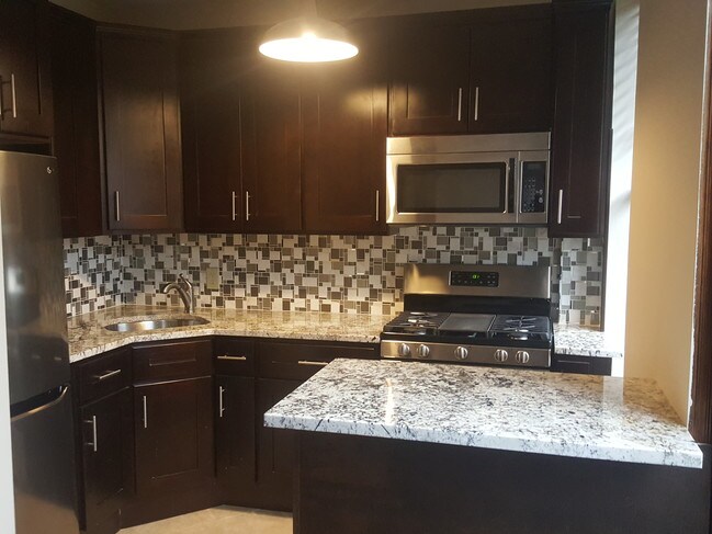 Foto del edificio - 240 MacDonough St