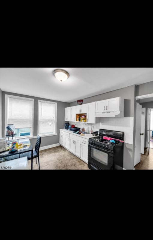 Building Photo - 8 Edmonds Pl