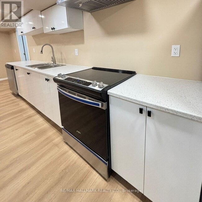 Building Photo - 359 Salisbury Ln