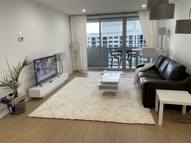 Foto del edificio - 1500 Bay Rd