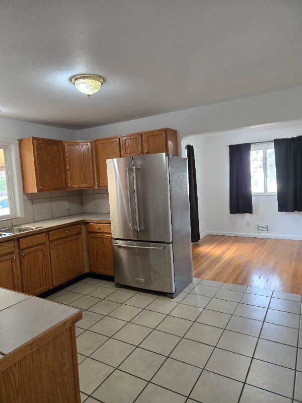 Foto del edificio - 6400 E 70th Pl