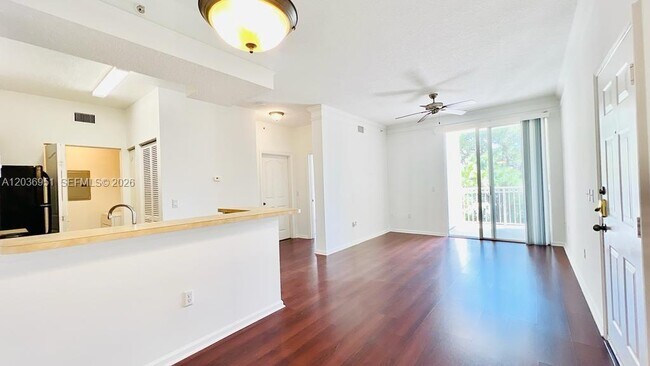 Foto del edificio - 2304 Myrtlewood Cir E