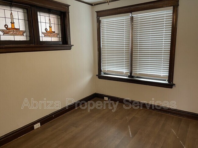 Foto del edificio - 3954 Lexington Ave