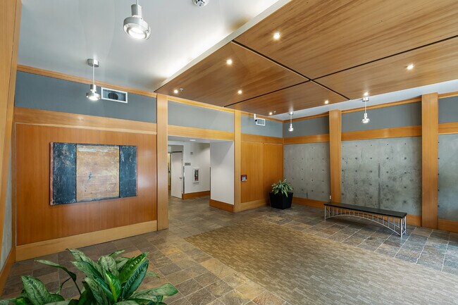 Foto del edificio - 821 NW 11th Ave