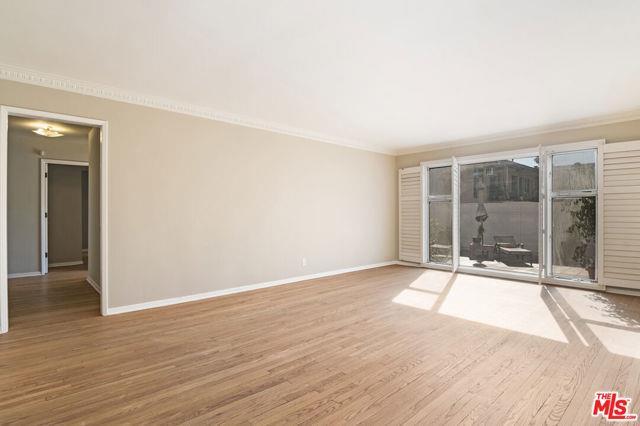 Foto del edificio - 1275 N Harper Ave