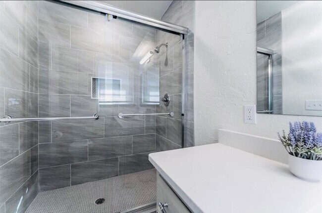 Foto del edificio - 3108 NW 61st St