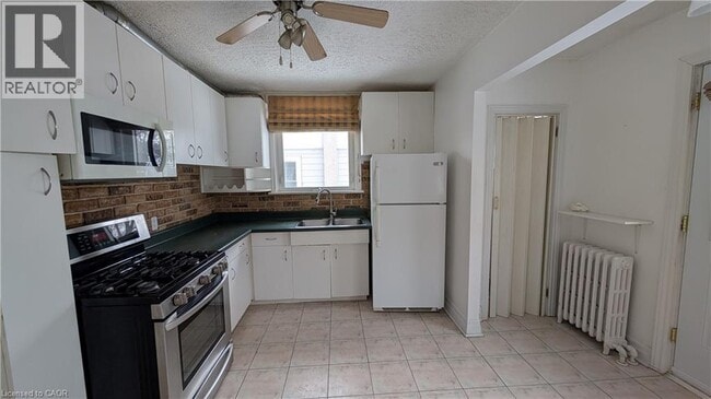 Photo du bâtiment - 125 Auburn Ave