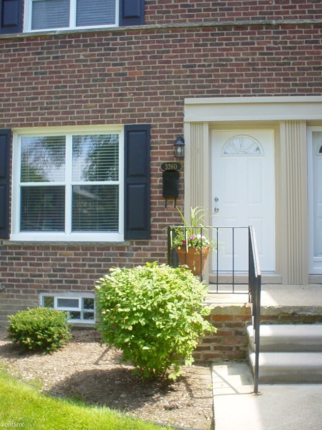 3260 Coolidge Hwy, Royal Oak, MI 48073 Condo for Rent in Royal Oak