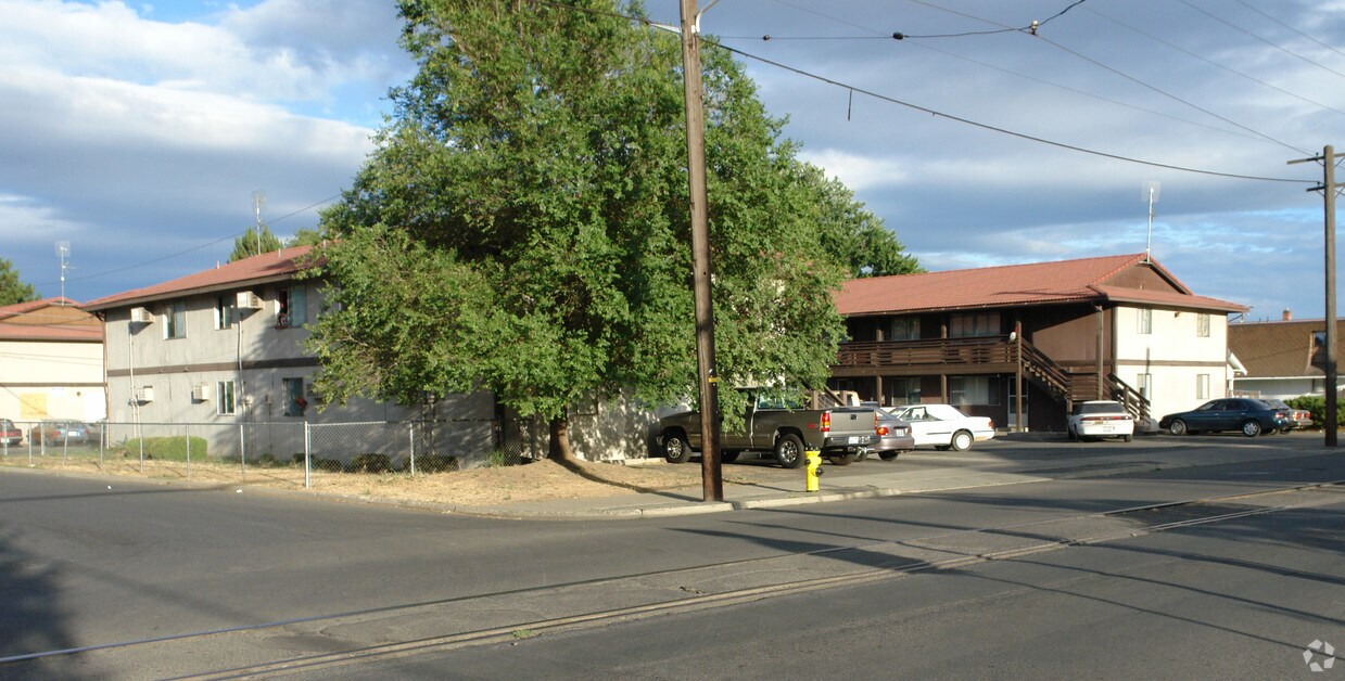 Foto principal - 715-717 N 6th Ave