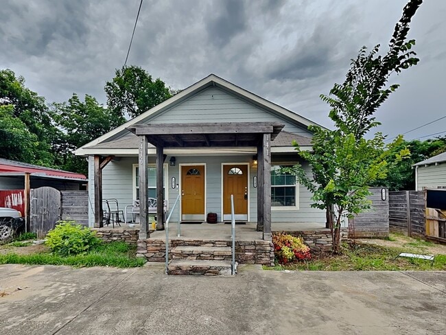 Building Photo - 1414 Record Crossing Rd