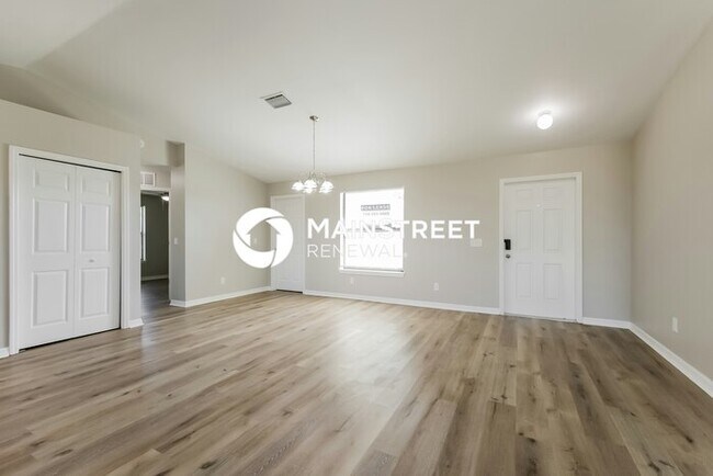 Foto del edificio - 4 Bedroom Pet-Friendly Home in Lehigh Acres, FL with Main Street Renewal