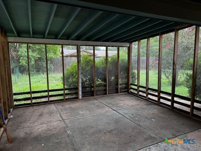 Foto del edificio - 1422 Mockingbird Ln