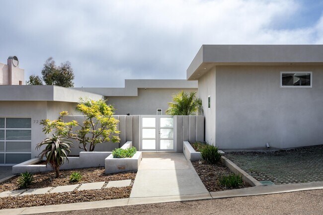 Building Photo - 7225 Encelia Dr