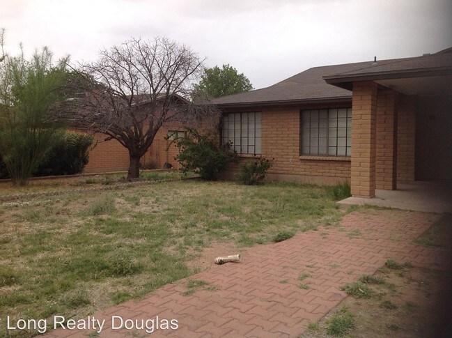 Foto del edificio - 4 br, 2 bath House - 2902 Barcelona Dr.