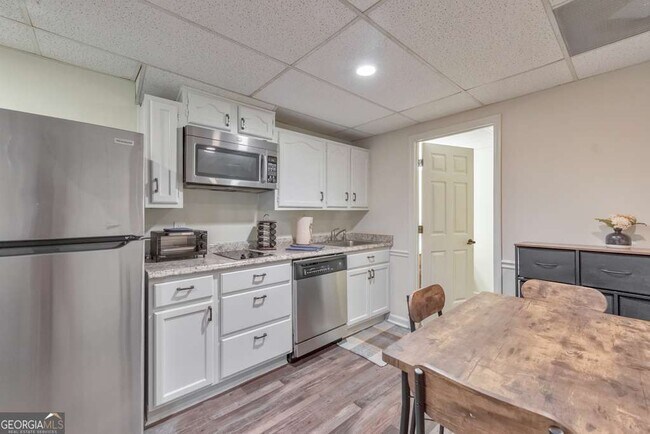 Foto del edificio - 1502 Rockcrest Way