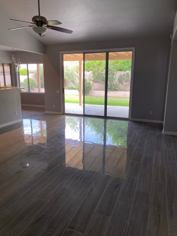 Foto del edificio - 3358 E Wickieup Ln