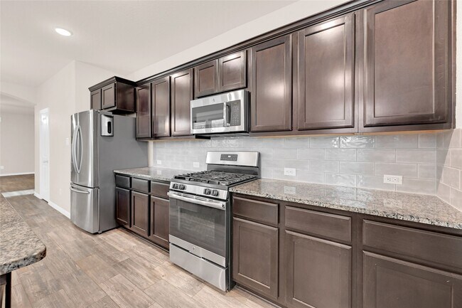 Foto del edificio - 3001 Wedgewood Bay Ct