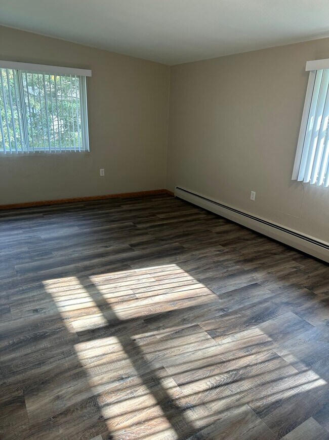 Foto del edificio - One Bedroom